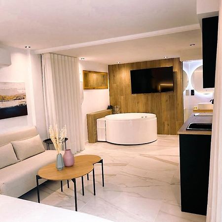 Cordoba Boutique Vv Con Jacuzzi Apartment Bagian luar foto