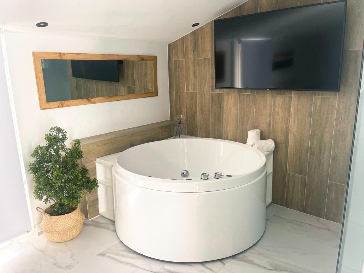 Cordoba Boutique Vv Con Jacuzzi Apartment Bagian luar foto